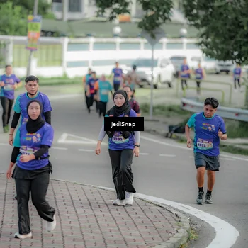 Runner Photo 8329956