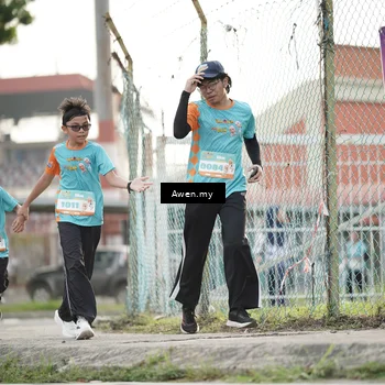Runner Photo 8330002