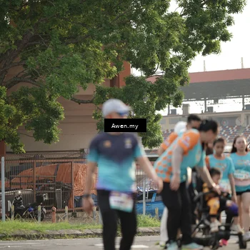 Runner Photo 8330003