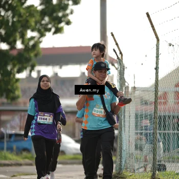 Runner Photo 8330012