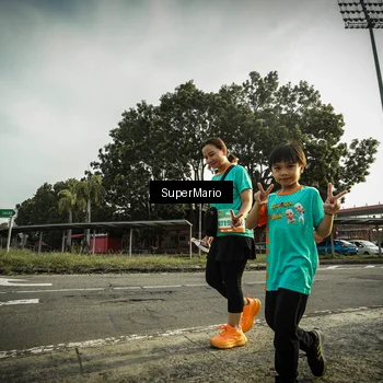 Runner Photo 8330021