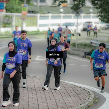 Runner Photo 8330186