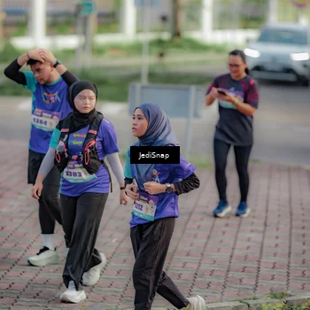 Runner Photo 8330347