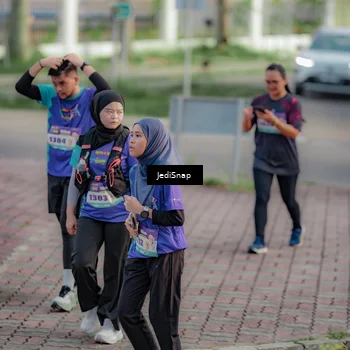 Runner Photo 8330356