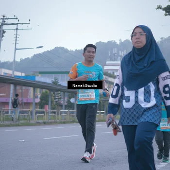 Runner Photo 8330502