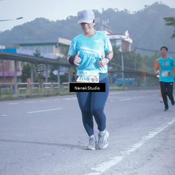 Runner Photo 8330521