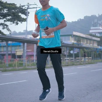 Runner Photo 8330532