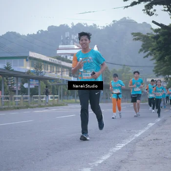 Runner Photo 8330534