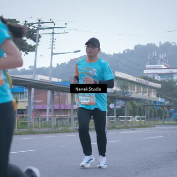 Runner Photo 8330541