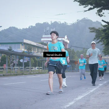 Runner Photo 8330545