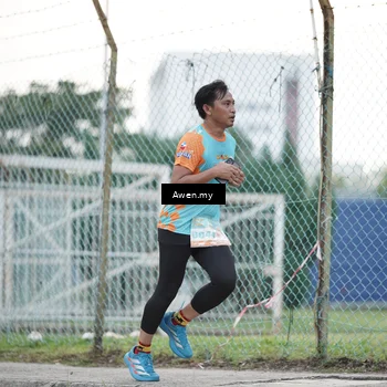 Runner Photo 8330549
