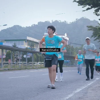 Runner Photo 8330553