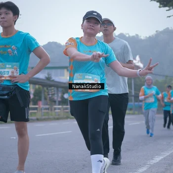 Runner Photo 8330555