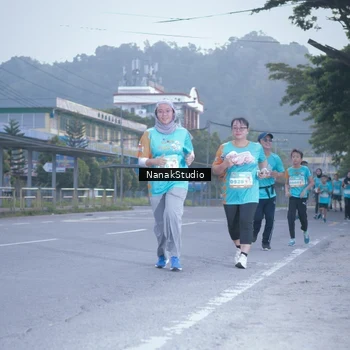 Runner Photo 8330557