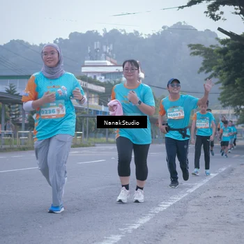 Runner Photo 8330569
