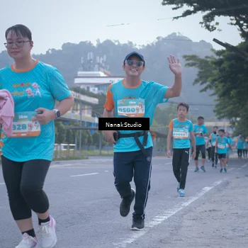 Runner Photo 8330572