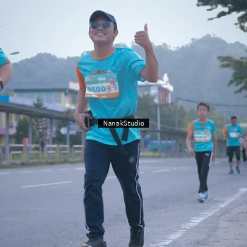 Runner Photo 8330578
