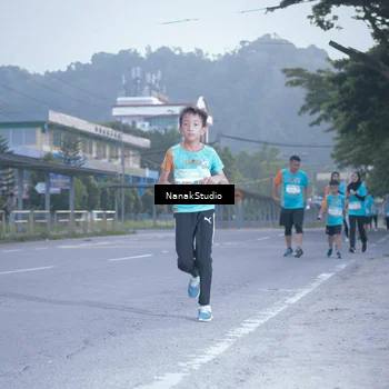 Runner Photo 8330583
