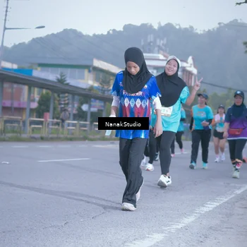 Runner Photo 8330626