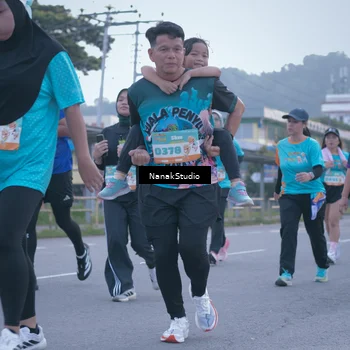 Runner Photo 8330636
