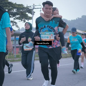 Runner Photo 8330638