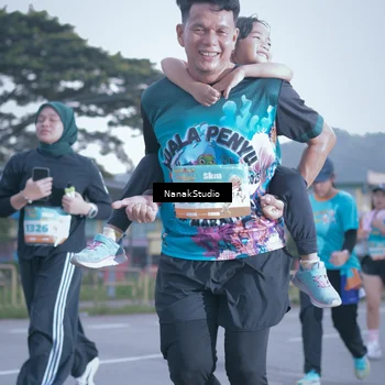 Runner Photo 8330658