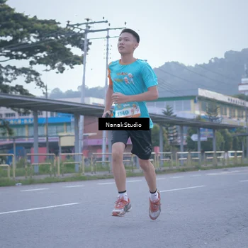 Runner Photo 8330674