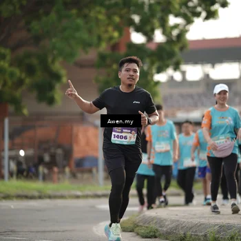 Runner Photo 8330681