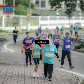 Runner Photo 8330698