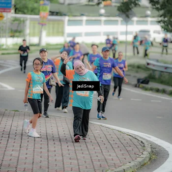 Runner Photo 8330708