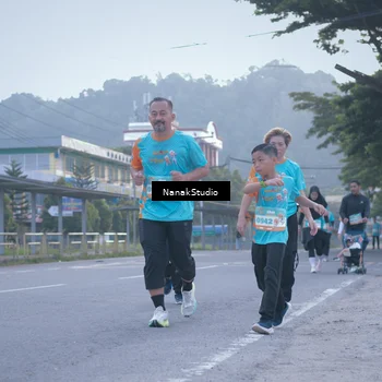 Runner Photo 8330733