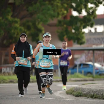 Runner Photo 8330737