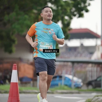 Runner Photo 8330745