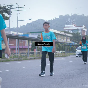 Runner Photo 8330763