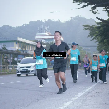 Runner Photo 8330772