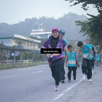 Runner Photo 8330773