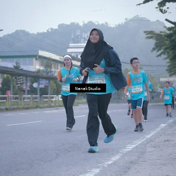 Runner Photo 8330782