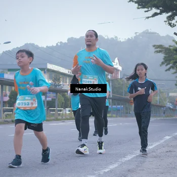 Runner Photo 8330811
