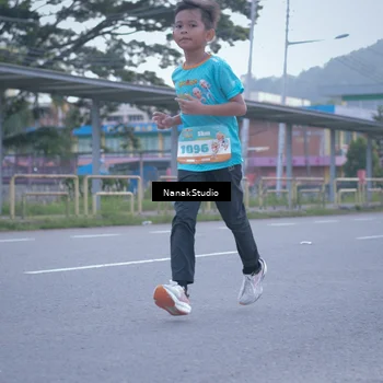 Runner Photo 8330824