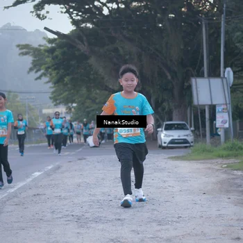 Runner Photo 8330834