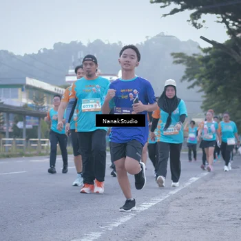 Runner Photo 8330861