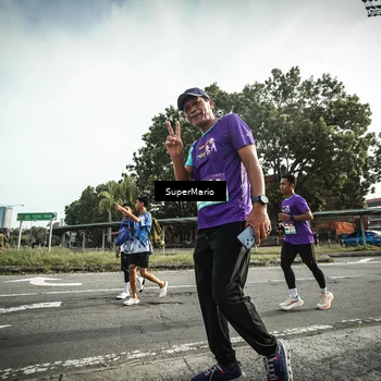 Runner Photo 8330862