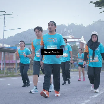 Runner Photo 8330875