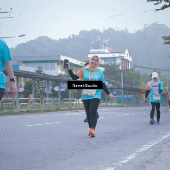 Runner Photo 8330895