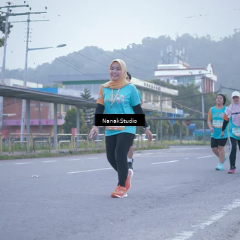 Runner Photo 8330897