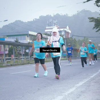 Runner Photo 8330904