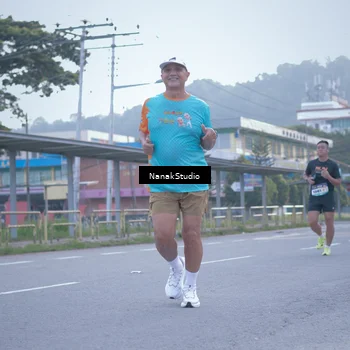 Runner Photo 8330914