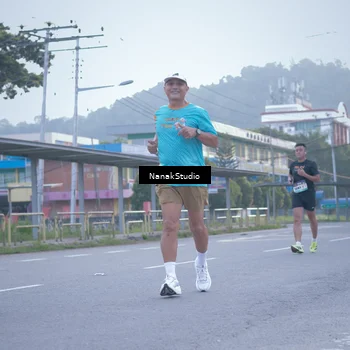 Runner Photo 8330917