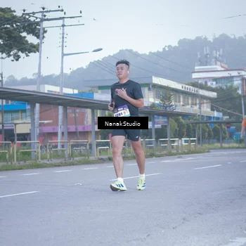 Runner Photo 8330924