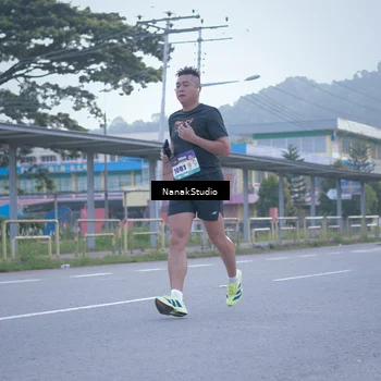 Runner Photo 8330926